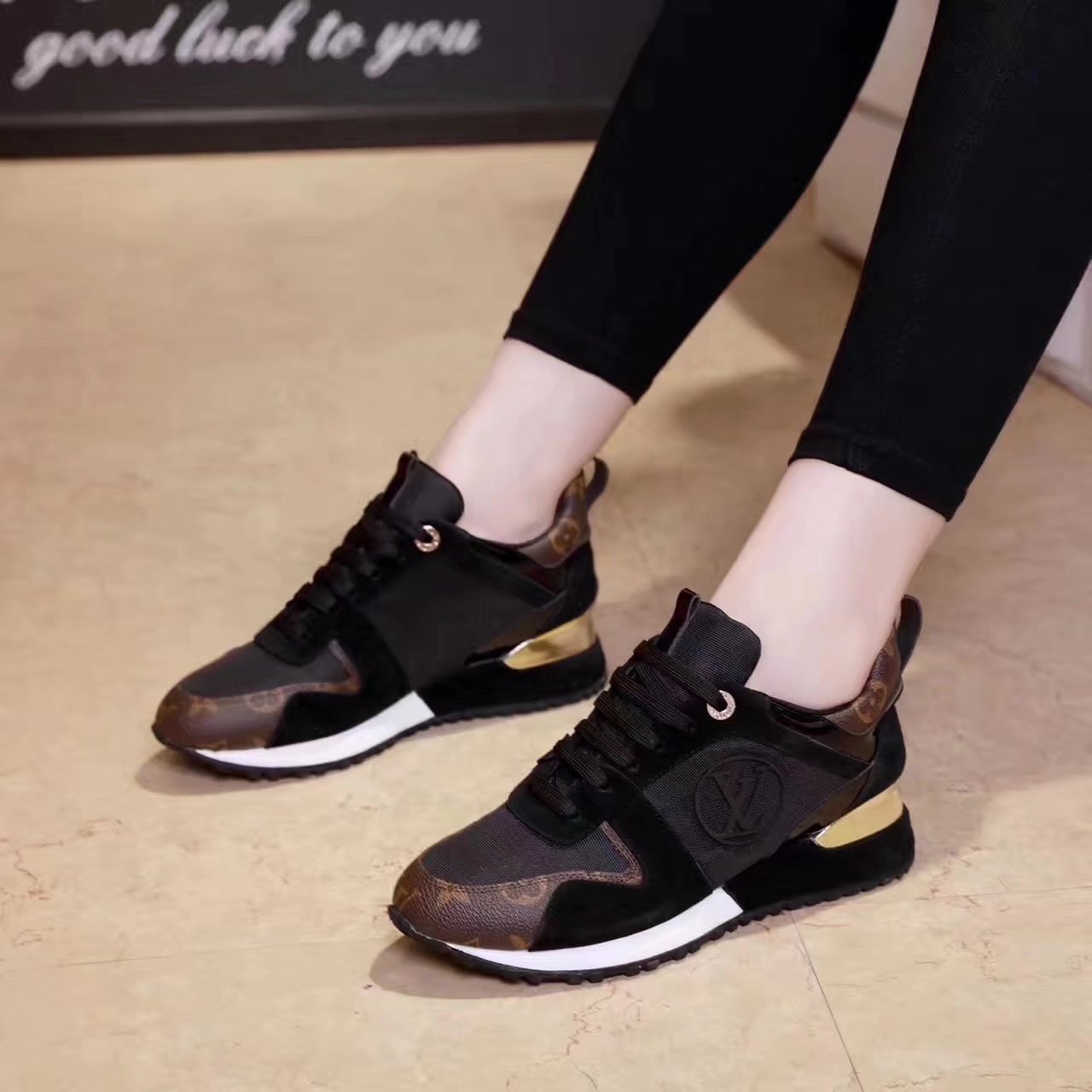 chaussures louis vuitton femme pas cher